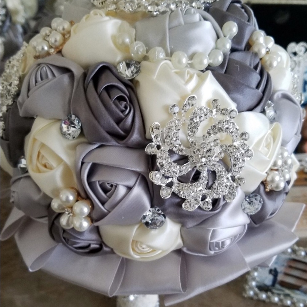 Brooch Bouquet
